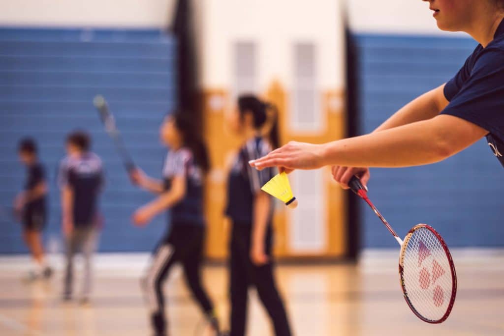 badmintonspelers in actie